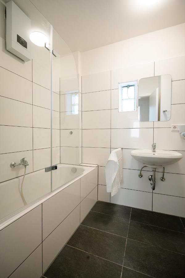 Old Town Apartment 2 Rooms/Baths Dusseldorf Exterior photo